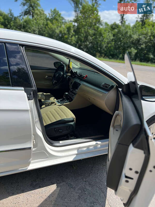 Купе Volkswagen CC / Passat CC 2012 в Белой Церкви