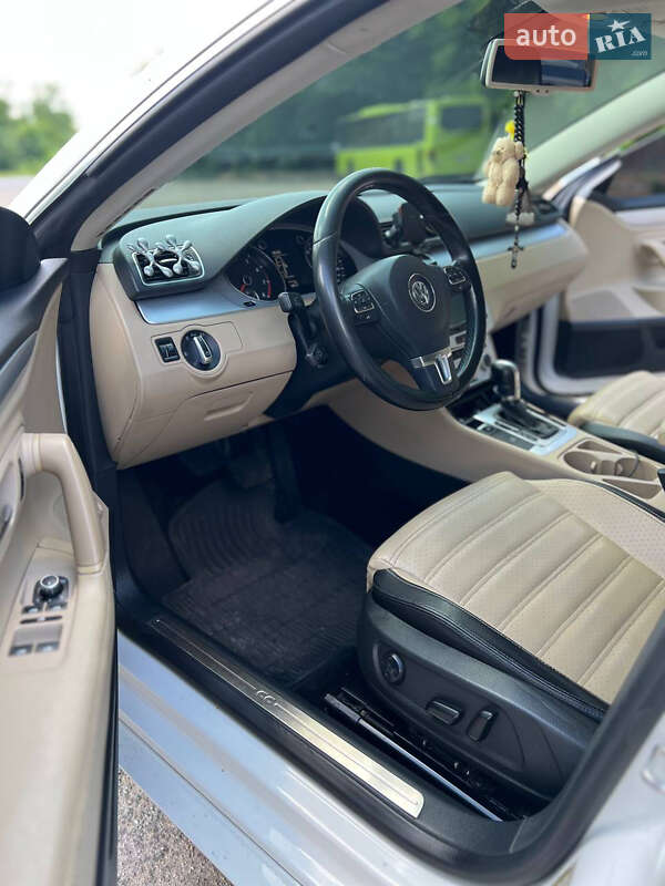 Купе Volkswagen CC / Passat CC 2012 в Белой Церкви