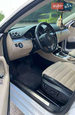 Купе Volkswagen CC / Passat CC 2012 в 