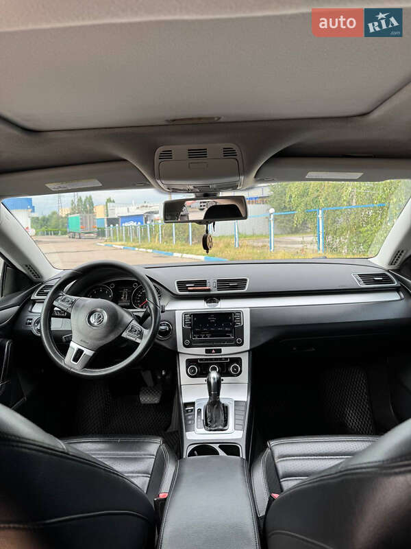 Купе Volkswagen CC / Passat CC 2011 в Киеве