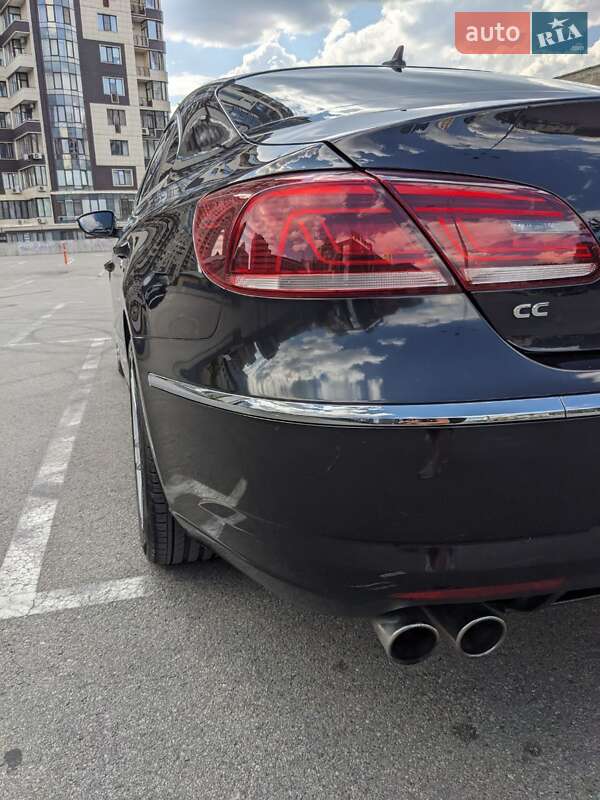 Купе Volkswagen CC / Passat CC 2014 в Киеве