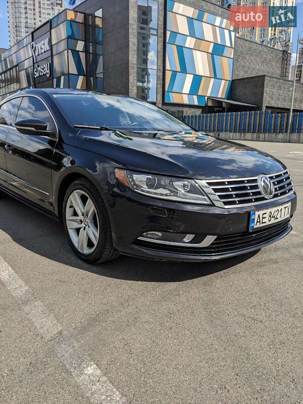 Купе Volkswagen CC / Passat CC 2014 в Киеве