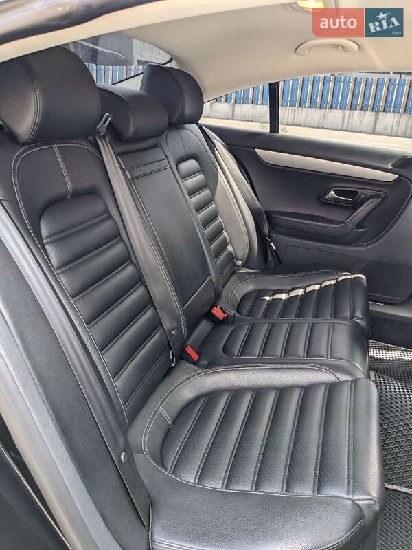 Купе Volkswagen CC / Passat CC 2014 в Киеве