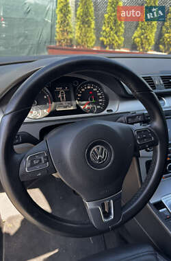 Купе Volkswagen CC / Passat CC 2011 в 