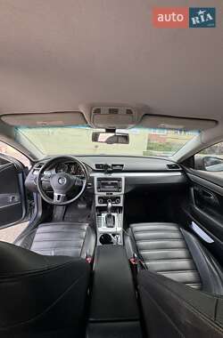 Купе Volkswagen CC / Passat CC 2011 в 