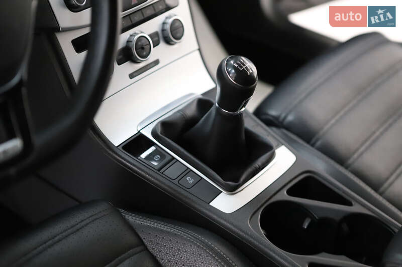 Купе Volkswagen CC / Passat CC 2012 в Дрогобичі