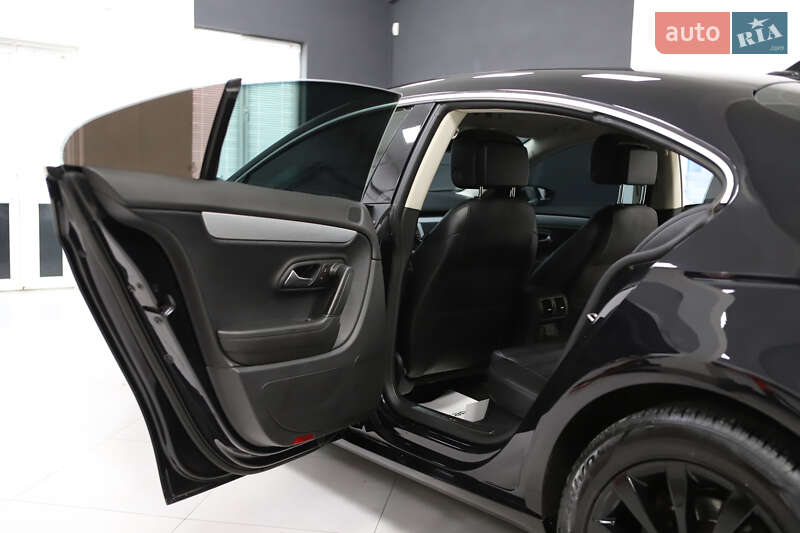Купе Volkswagen CC / Passat CC 2012 в Дрогобичі