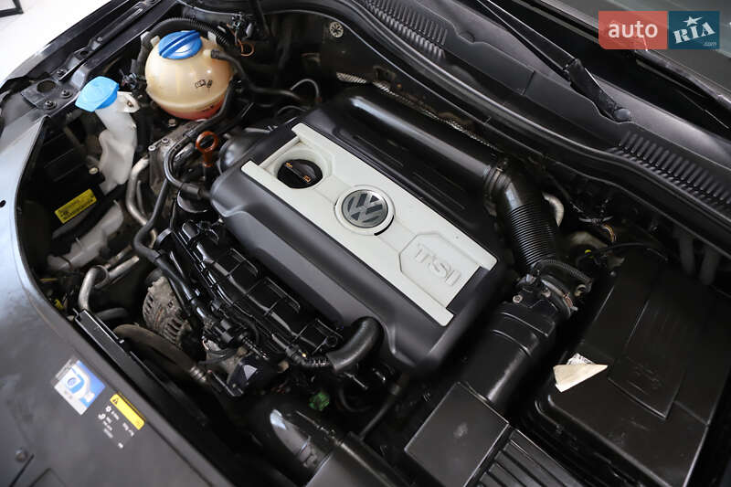 Купе Volkswagen CC / Passat CC 2012 в Дрогобичі