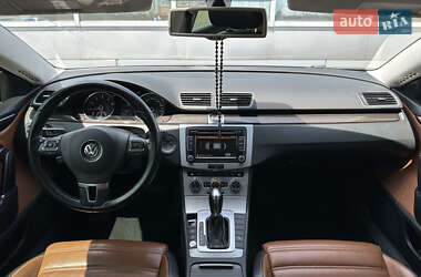 Купе Volkswagen CC / Passat CC 2012 в 