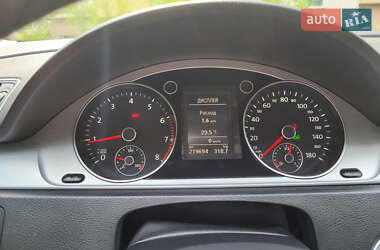 Купе Volkswagen CC / Passat CC 2012 в 