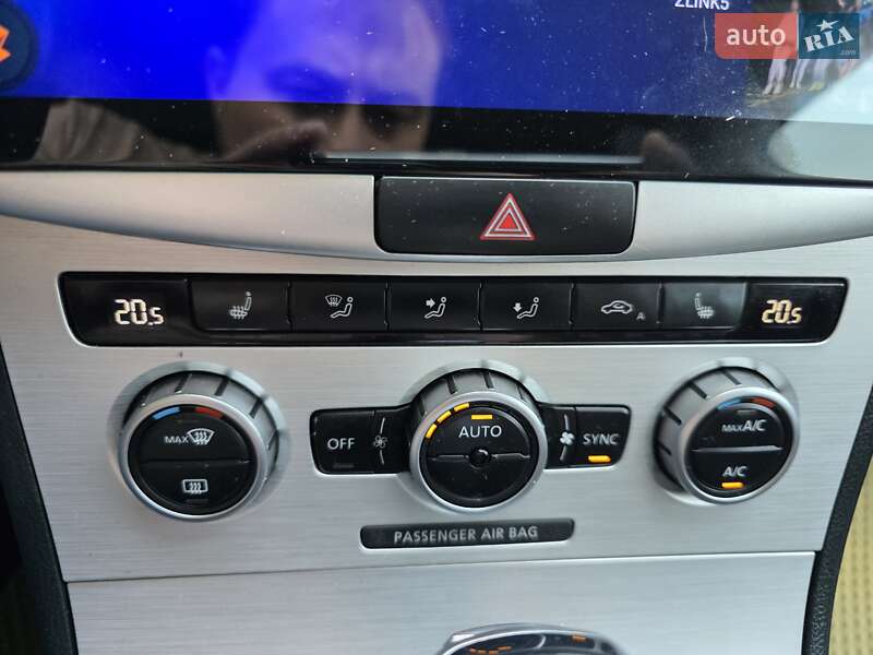 Купе Volkswagen CC / Passat CC 2012 в Умани