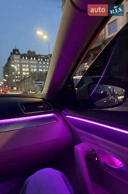 Купе Volkswagen CC / Passat CC 2011 в 
