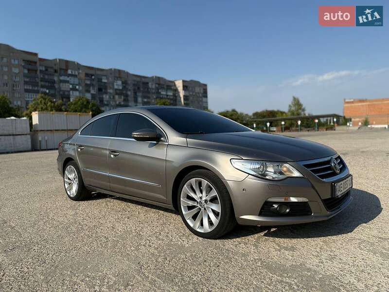 Купе Volkswagen CC / Passat CC 2011 в Дніпрі