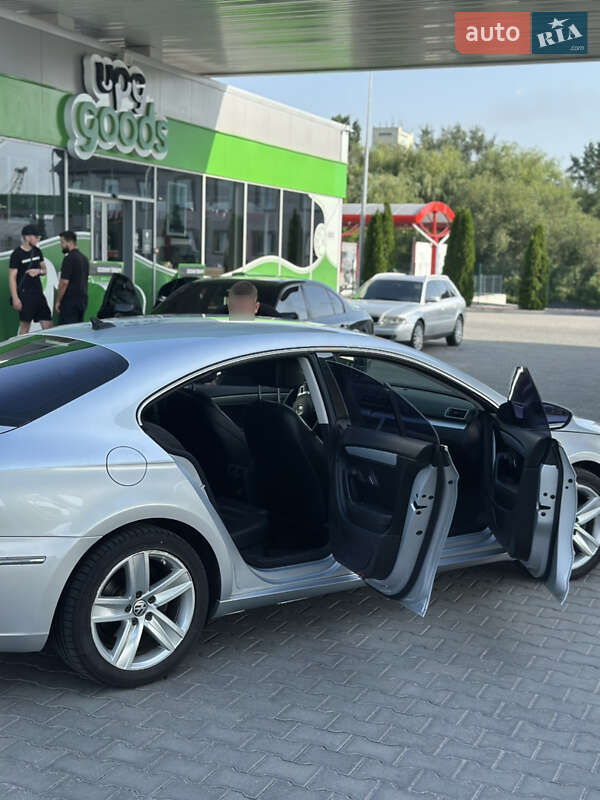 Купе Volkswagen CC / Passat CC 2012 в Києві