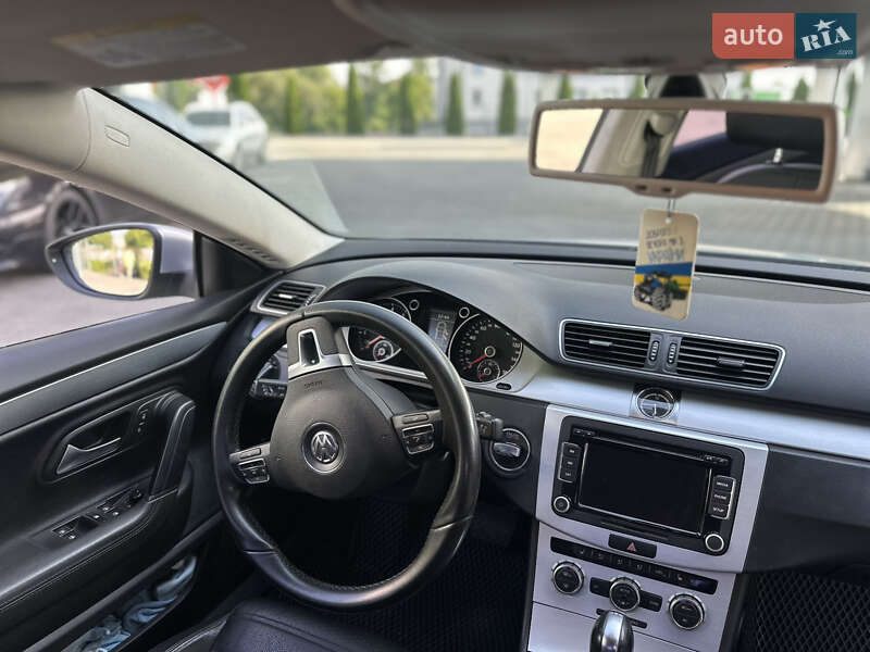 Купе Volkswagen CC / Passat CC 2012 в Києві