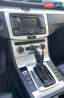 Купе Volkswagen CC / Passat CC 2012 в 