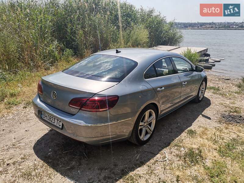 Купе Volkswagen CC / Passat CC 2012 в Николаеве