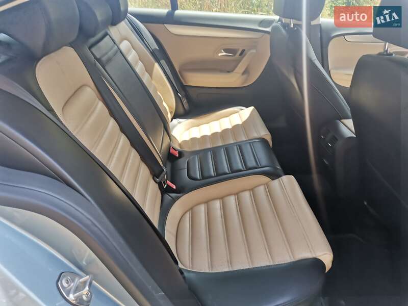 Купе Volkswagen CC / Passat CC 2012 в Николаеве