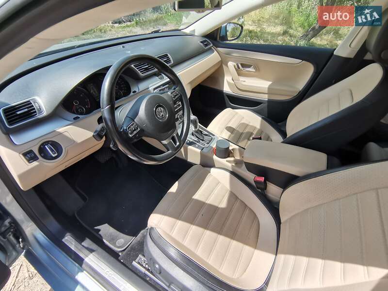 Купе Volkswagen CC / Passat CC 2012 в Николаеве