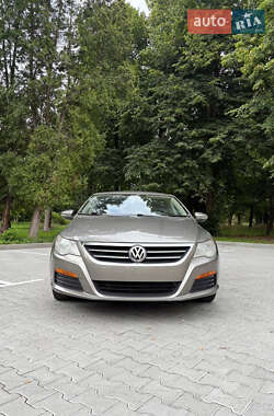 Купе Volkswagen CC / Passat CC 2011 в Львові