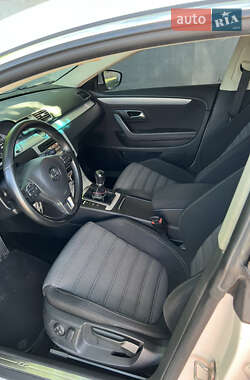 Купе Volkswagen CC / Passat CC 2012 в 