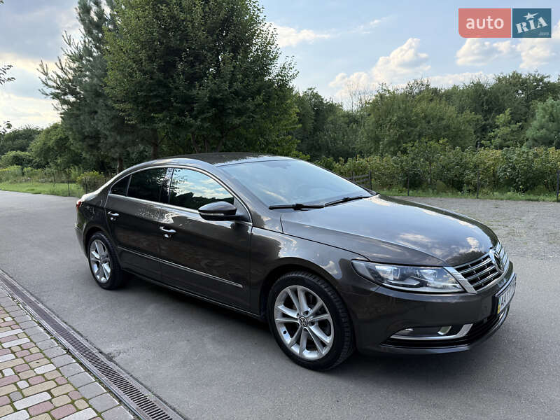 Купе Volkswagen CC / Passat CC 2012 в Киеве