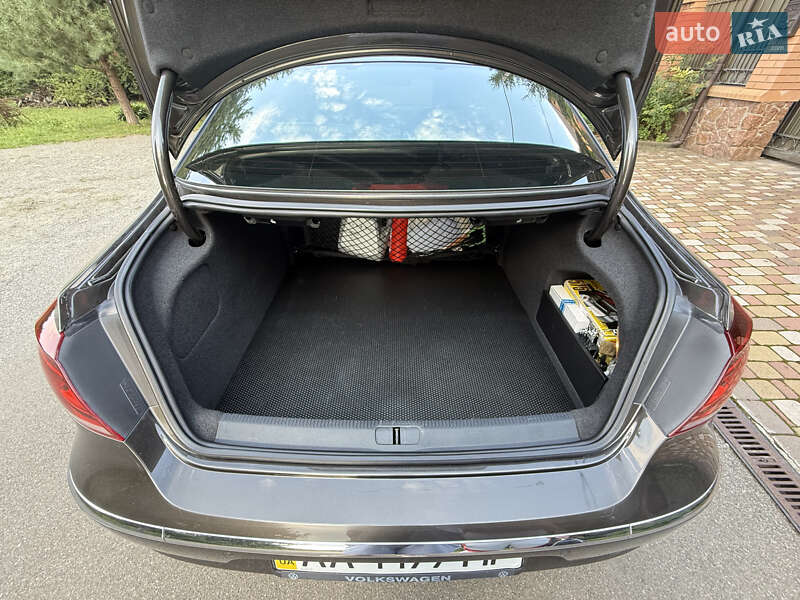 Купе Volkswagen CC / Passat CC 2012 в Киеве