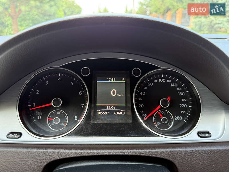 Купе Volkswagen CC / Passat CC 2012 в Киеве