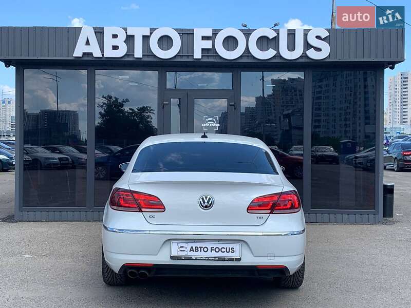 Купе Volkswagen CC / Passat CC 2016 в Киеве