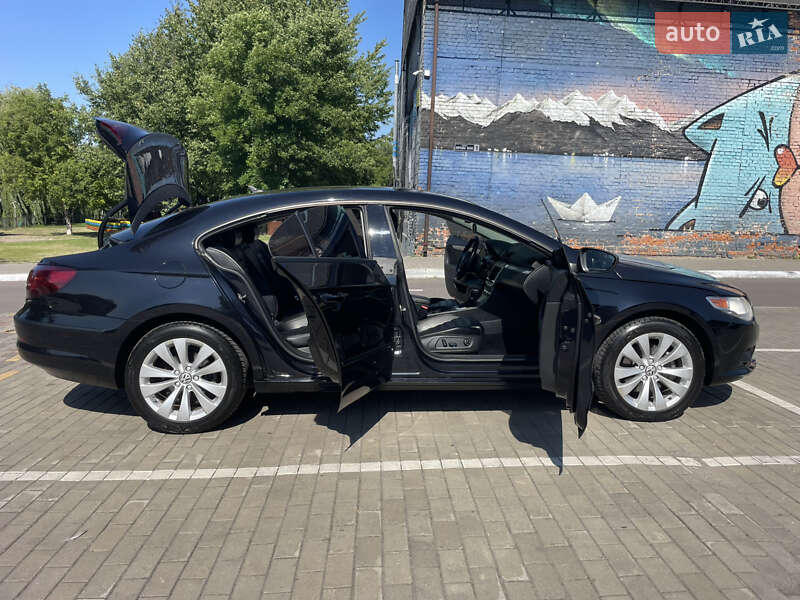 Купе Volkswagen CC / Passat CC 2010 в Луцьку