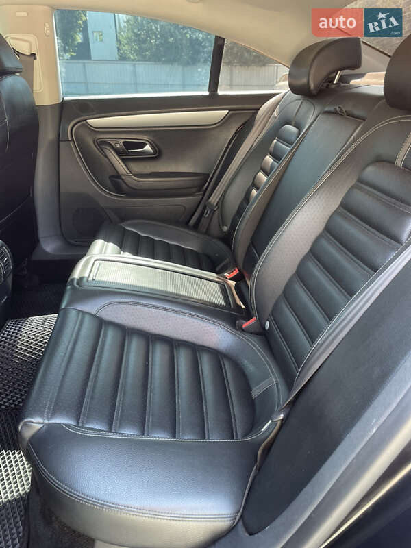 Купе Volkswagen CC / Passat CC 2010 в Луцьку