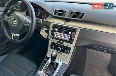 Купе Volkswagen CC / Passat CC 2011 в 