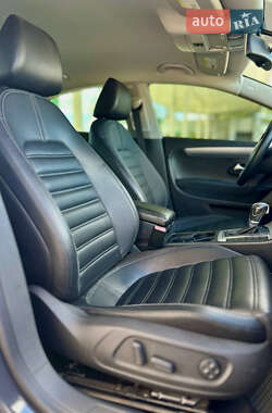 Купе Volkswagen CC / Passat CC 2011 в 