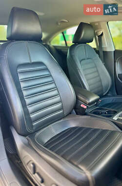 Купе Volkswagen CC / Passat CC 2011 в 