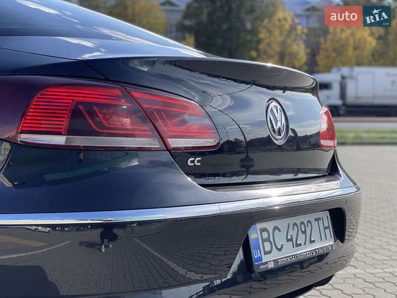Купе Volkswagen CC / Passat CC 2013 в Львові