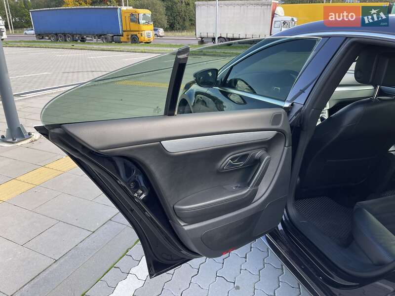 Купе Volkswagen CC / Passat CC 2013 в Львові