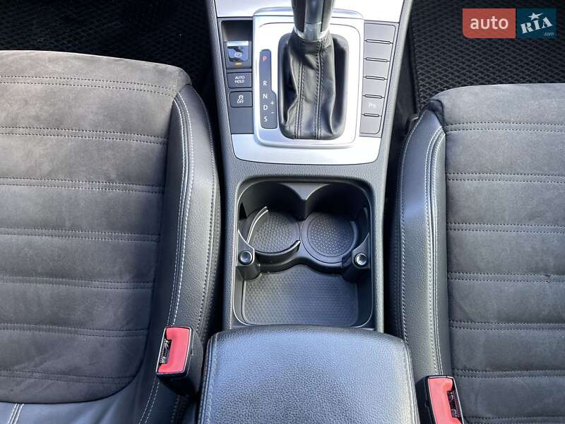 Купе Volkswagen CC / Passat CC 2013 в Львові