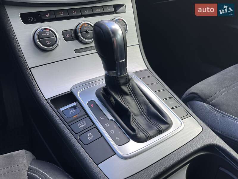 Купе Volkswagen CC / Passat CC 2013 в Львові