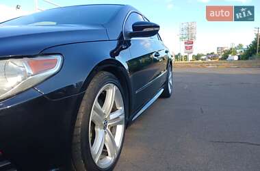 Купе Volkswagen CC / Passat CC 2011 в 