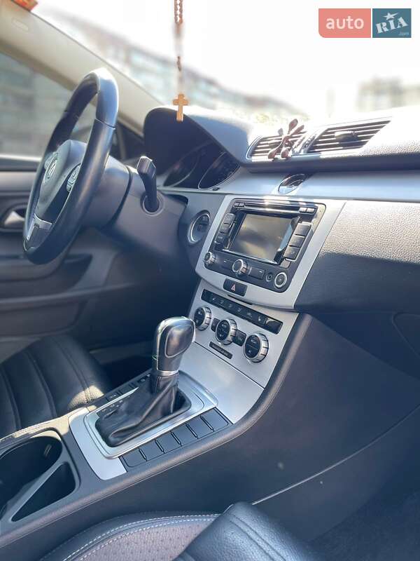 Купе Volkswagen CC / Passat CC 2012 в Сумах