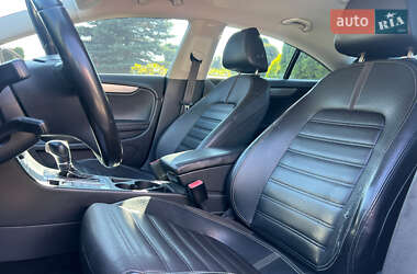 Купе Volkswagen CC / Passat CC 2011 в 