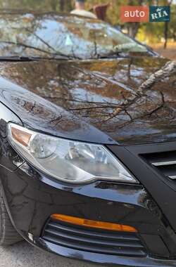 Купе Volkswagen CC / Passat CC 2011 в 