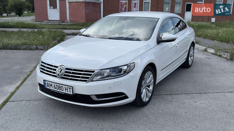 Купе Volkswagen CC / Passat CC 2012 в 