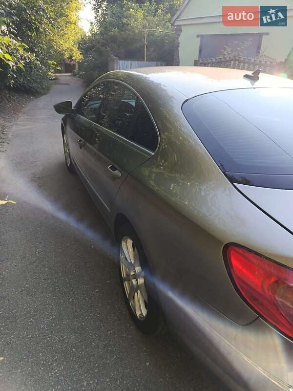 Купе Volkswagen CC / Passat CC 2011 в Дніпрі