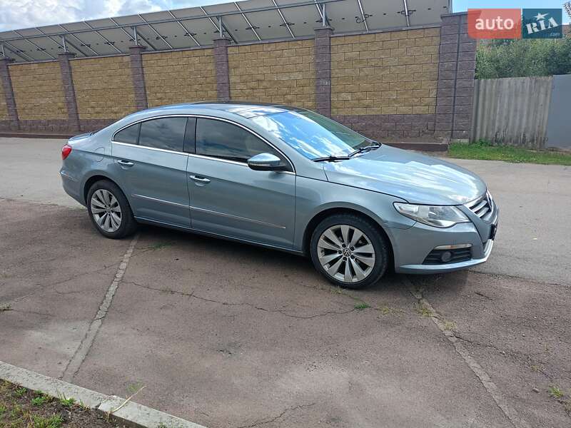 Купе Volkswagen CC / Passat CC 2011 в Конотопе