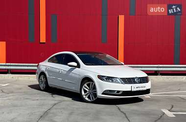 Купе Volkswagen CC / Passat CC 2014 в Киеве