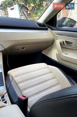 Купе Volkswagen CC / Passat CC 2014 в 