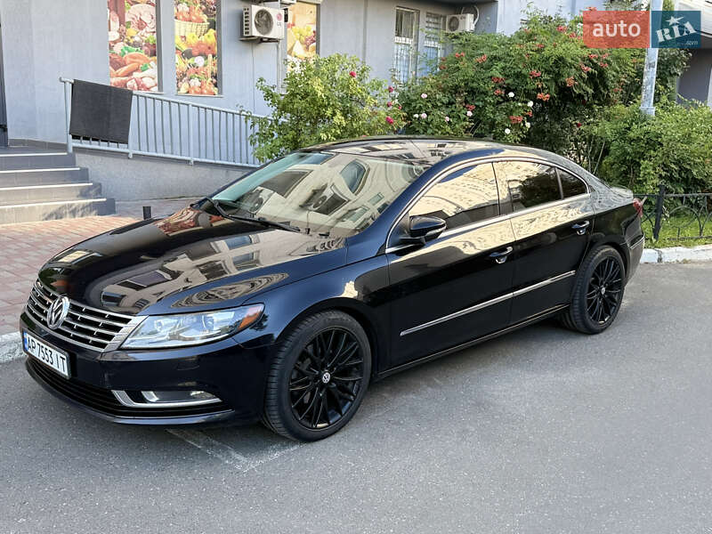 Купе Volkswagen CC / Passat CC 2015 в Києві
