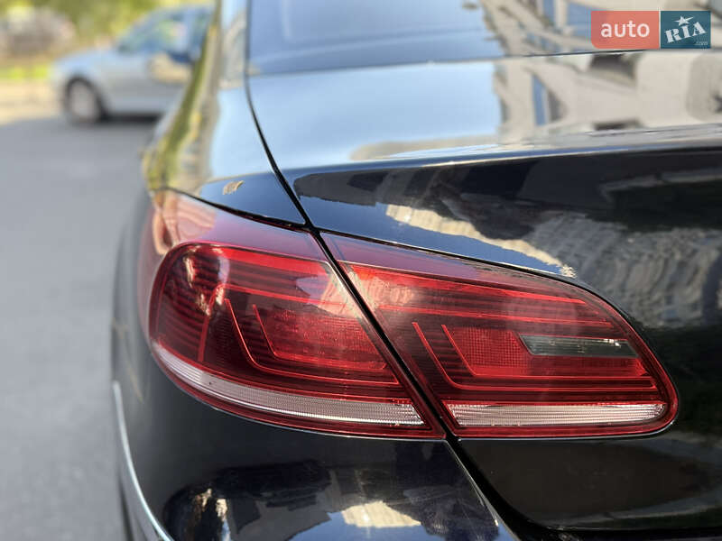 Купе Volkswagen CC / Passat CC 2015 в Києві