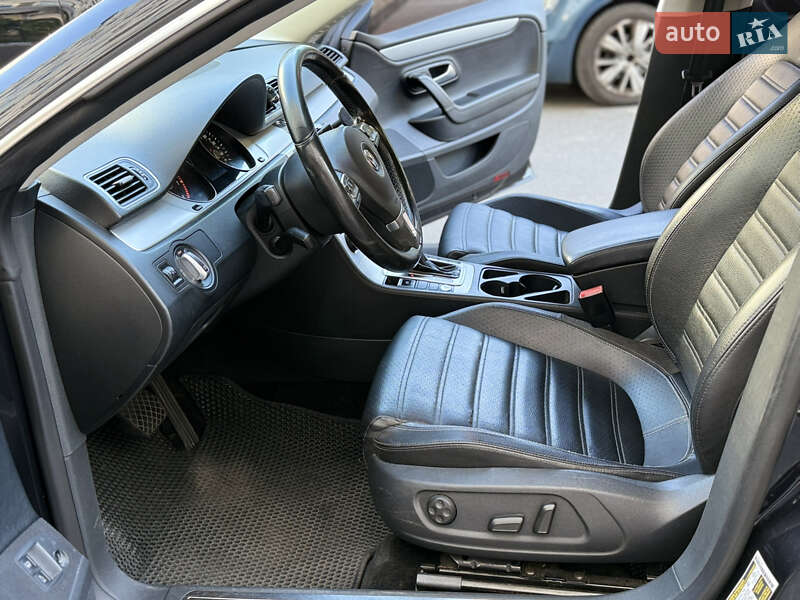Купе Volkswagen CC / Passat CC 2015 в Києві